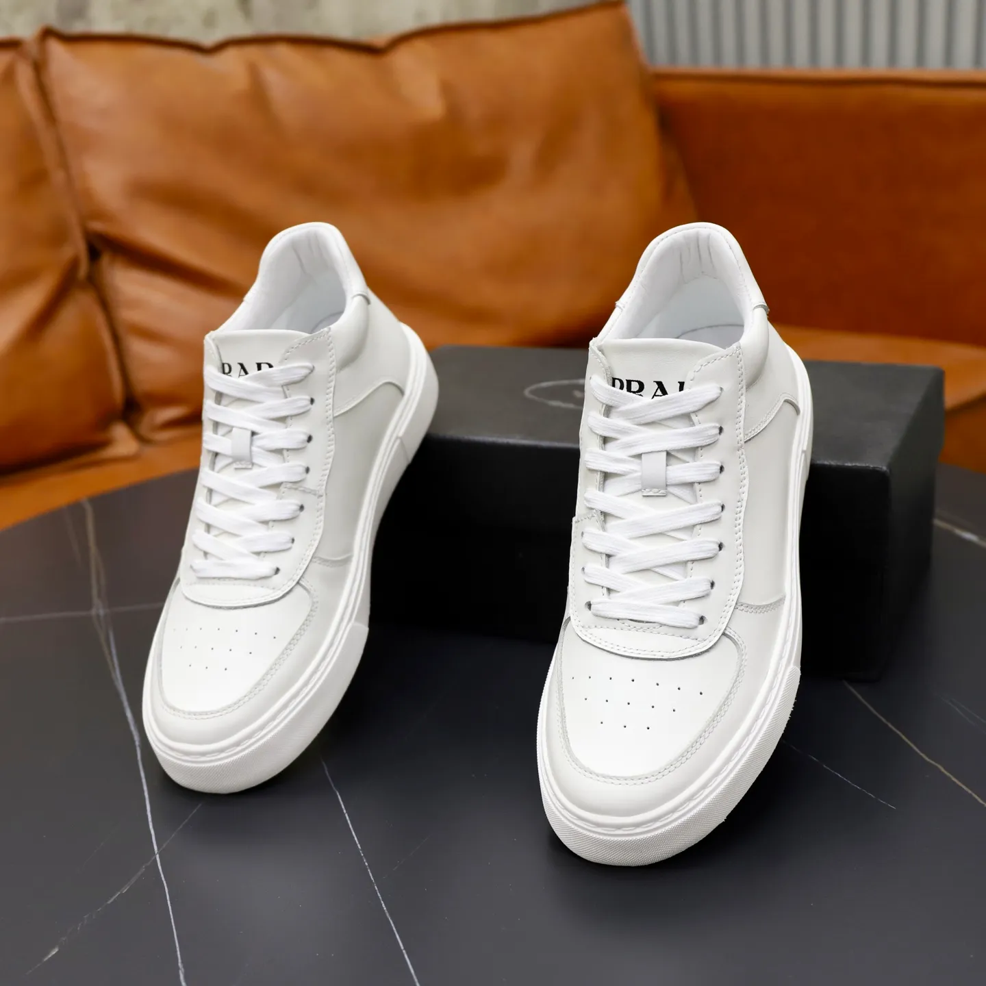 Ex-factory price: 460💰🙅‍♂️🙅‍♂️🙅‍♂️ Brand: PRADA Standard code: 38–44 (45 can be customized) Grade: Same as the official website Material: Original cowhide fabric Comfortable pigskin lining Lightweight wear-resistant outsole Style category: Men's fashionable casual shoes and boots Running sneakers Distinguished luxury brand elements Top luxury Color: actual picture color
